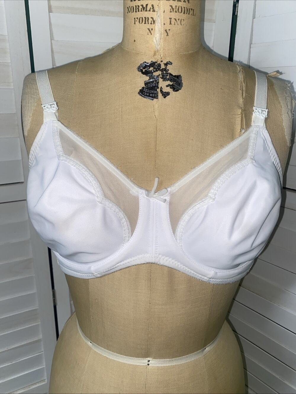 Vintage 60s White Bullet Bra 34D Back Closure Retro Underwire